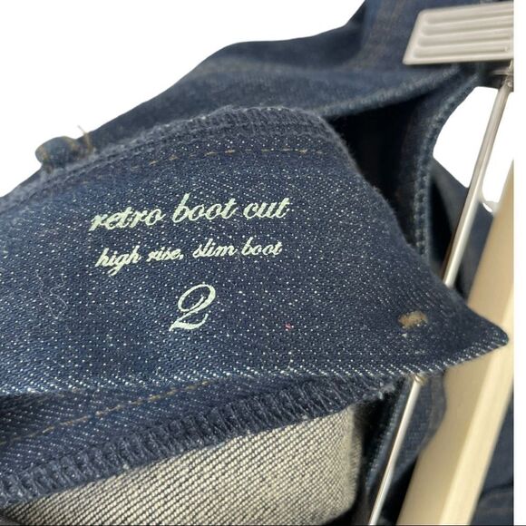 Elie Tahari Jade High Rise Retro Slim Boot Cut Jeans in Dark Wash Size 2 - Picture 6 of 7